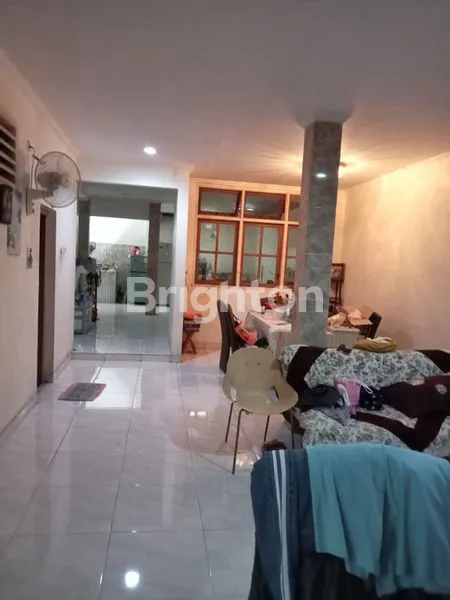 image RUMAH 2 LANTAI 7 KT DI JELAMBAR, COCOK UNTUK KOST (3)