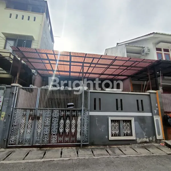 image RUMAH 2 LANTAI 7 KT DI JELAMBAR, COCOK UNTUK KOST (1)