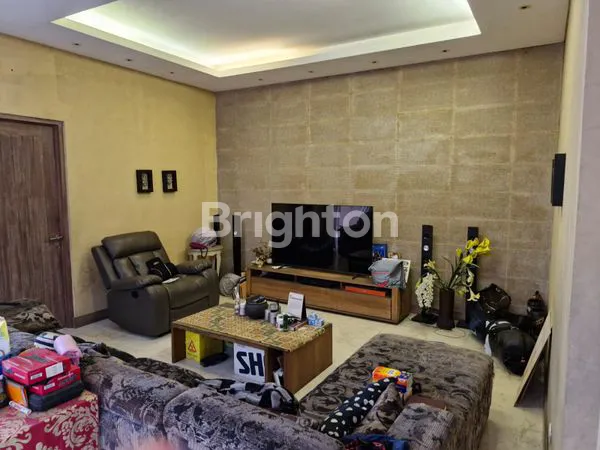 image RUMAH 2 LANTAI SEMI FURNISH DI NUSALOKA BSD (2)