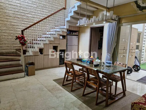 image RUMAH 2 LANTAI SEMI FURNISH DI NUSALOKA BSD (4)