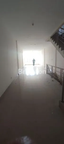 image RUKO PLONG 3,5 LANTAI DI PLUIT KARANG (2)