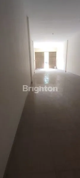 image RUKO PLONG 3,5 LANTAI DI PLUIT KARANG (8)