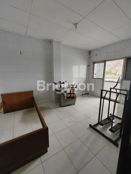 image RUKO LOKASI PRIMA PINGGIR JALAN KEDOYA UTARA KEBON JERUK JAKARTA BARAT UNTUK USAHA RAMAI SETIAP HARI (5)