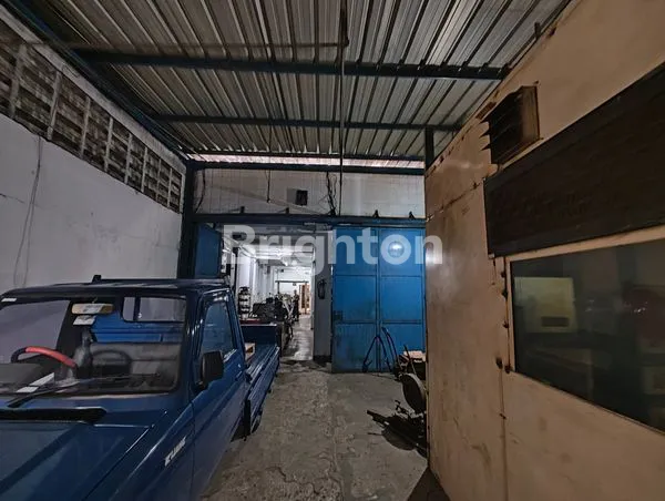 image RUKO LOKASI PRIMA PINGGIR JALAN KEDOYA UTARA KEBON JERUK JAKARTA BARAT UNTUK USAHA RAMAI SETIAP HARI (8)