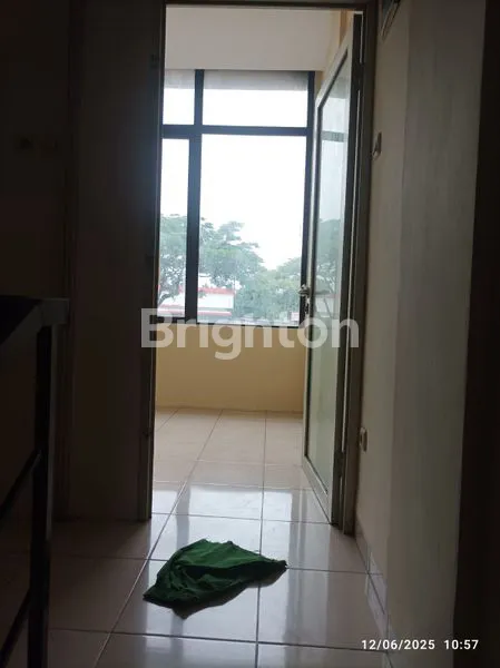 image RUKO 2 LANTAI DI BOULEVARS GRAHA RAYA RAMAI  SANGAT COCOK UNTUK USAHA (8)