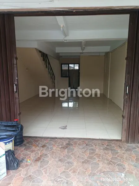 image RUKO 2 LANTAI DI BOULEVARS GRAHA RAYA RAMAI  SANGAT COCOK UNTUK USAHA (2)