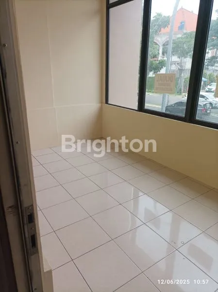 image RUKO 2 LANTAI DI BOULEVARS GRAHA RAYA RAMAI  SANGAT COCOK UNTUK USAHA (7)