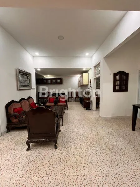 image RUMAH LUAS 310M² DI JL. TEBET DALAM, SIAP HUNI (6)