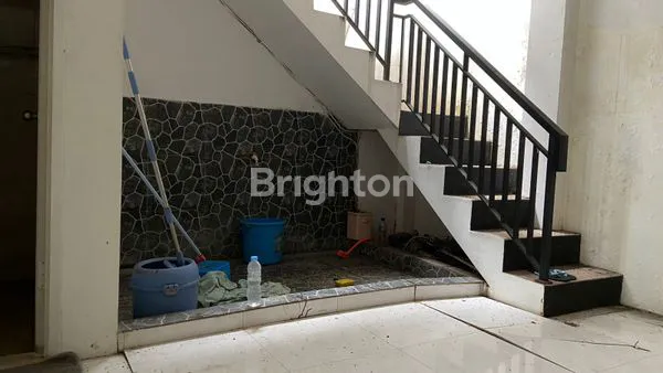 image RUMAH SIAP HUNI, LT 90 M² DI MUTIARA GADING TIMUR (6)