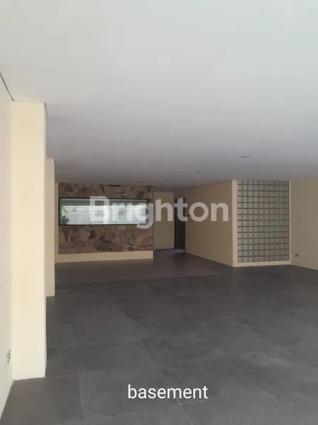 image RUMAH 2 LANTAI SHM DI GANDARIA, KEBAYORAN BARU (3)