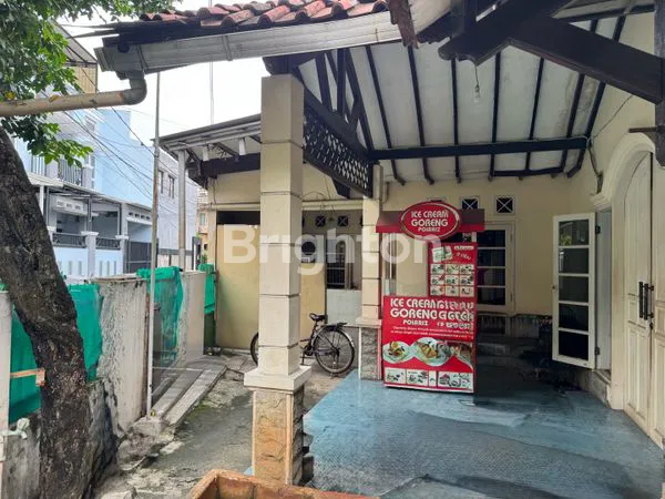image RUMAH TUA 1,5 LANTAI (HOEK) DI RAWAMANGUN JAKARTA TIMUR  (1)