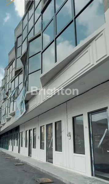 image RUKO MODERN CLASSIC ELEGAN SIAP HUNI BARU DIBANGUN STRATEGIS DI RAYA MERR- KEDUNG ASEM DEKAT PERTOKOAN DAN KULINERY  (1)