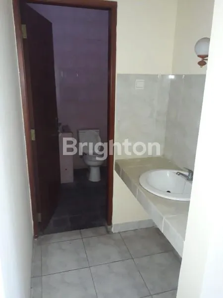 image RUMAH DI SEWAKAN 2 LANTAI  (6)