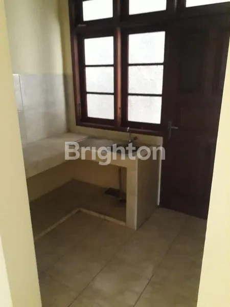 image RUMAH DI SEWAKAN 2 LANTAI  (7)