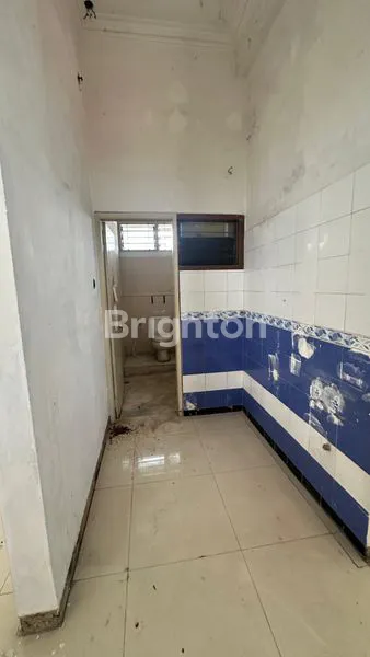 image RUKO STRATEGIS 4,5 LANTAI DI JL. YOS SUDARSO SOLO (6)