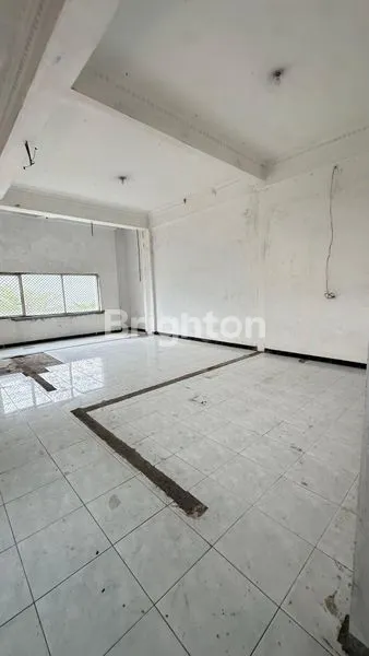 image RUKO STRATEGIS 4,5 LANTAI DI JL. YOS SUDARSO SOLO (4)