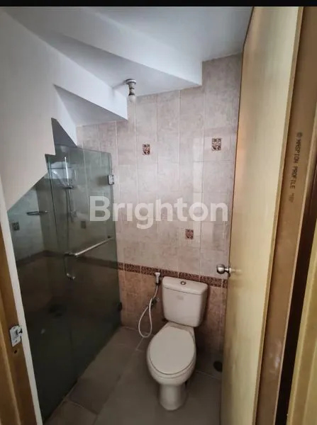 image RUMAH MINIMALIS MODERN, DUKUH KUPANG SURABAYA, SHM (4)