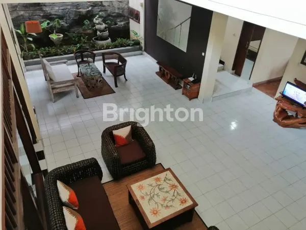 image RUMAH DI 2 LANTAI  (6)