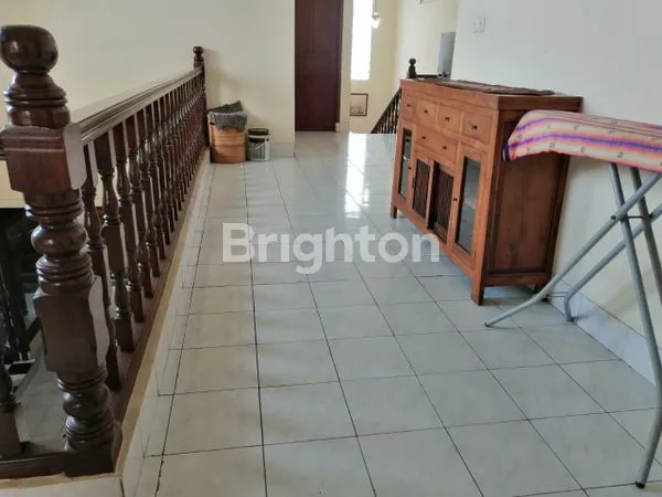 image RUMAH DI 2 LANTAI  (7)