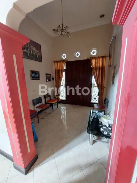 image RUMAH 1.5 LANTAI BONUS KITCHEN SET DI SOLO BARU LOKASI SUPER STRATEGIS  (3)