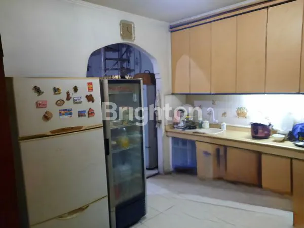 image RUMAH 2 LANTAI DI RAWAMANGUN JAKARTA TIMUR. TERLETAK DI PINGGI JALAN BESAR.  (3)