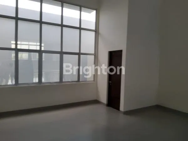 image RUKO 3 LANTAI DI PIK2, LOKASI PREMIUM & STRATEGIS (7)