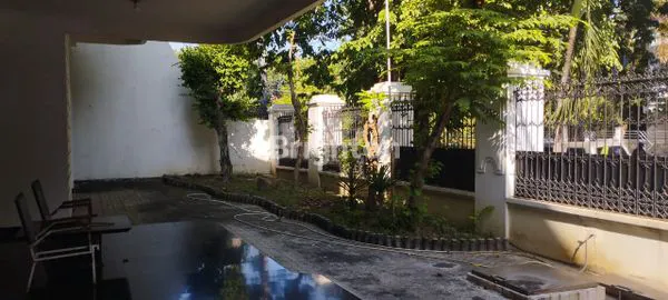 image RUMAH DEPAN GALAXY MALL DHARMAHUSADA INDAH JALAN KEMBAR BUTUH CEPAT LAKU (2)