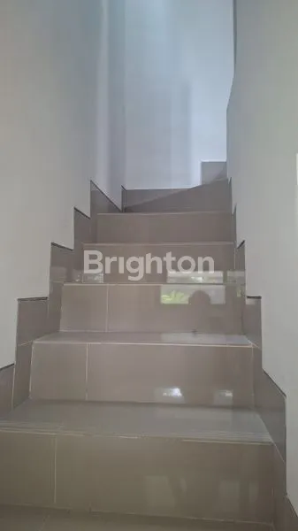 image RUMAH MODERN MINIMALIS DI JALAN TUKAD BADUNG (4)