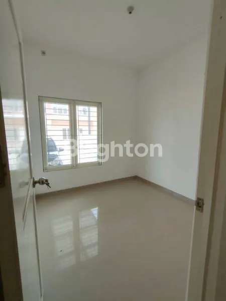 image RUMAH MINIMALIS SIAP HUNI DI PERUMAHAN GREEN MANSION,BANJAR KEMUNING, SEDATI SIDOARJO (7)