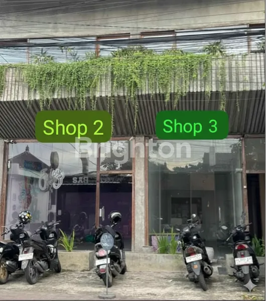 image DISEWAKAN RUANG USAHA DI JALAN PANTAI BATU BOLONG BALI (1)