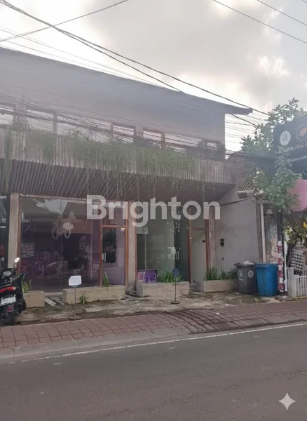 image DISEWAKAN RUANG USAHA DI JALAN PANTAI BATU BOLONG BALI (2)