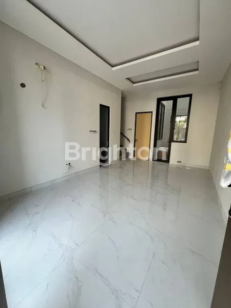 image RUMAH BARU GRESS MURAH DIAN ISTANA SURABAYA BARAT DEKAT GRAHA FAMILI, TOL SATELIT, DARMO PERMAI (4)