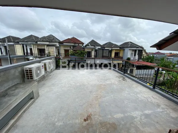 image SEWA RUMAH MEWAH 2 LANTAI, DEKAT SEKOLAH & KULINER (8)