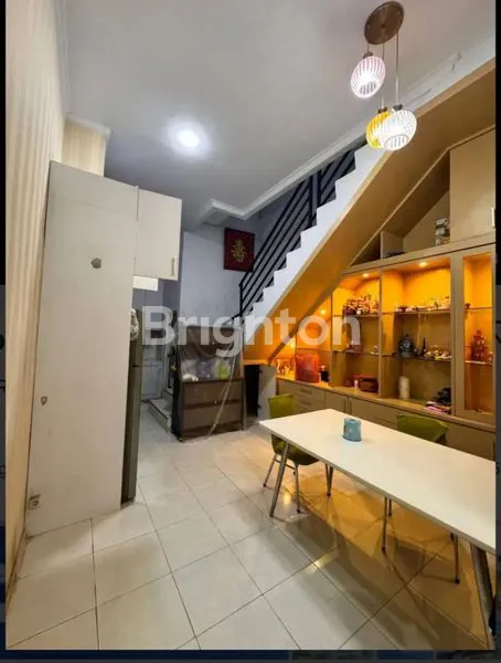 image RUKO MEWAH JELAMBAR 3 1/2 LANTAI (3)