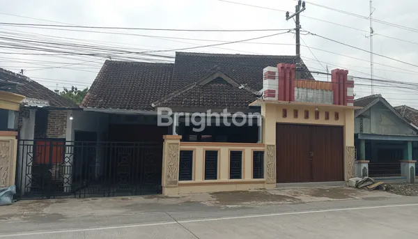 image RUMAH BONUS KIOS DI TEPI JALAN KARTINI KARANGMALANG SRAGEN  (2)