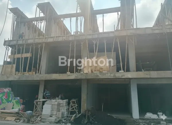 DIJUAL RUKO 3 LANTAI DI JALAN PANTAI BATU MEJAN BALI LOKASI STRATEGIS