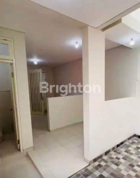 image RUMAH 3 LANTAI DI WISATA BUKIT MAS, HARGA DIBAWAH MODAL (5)