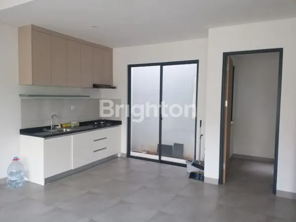 image RUMAH BARU YUTHICA BSD SIAP HUNI (3)