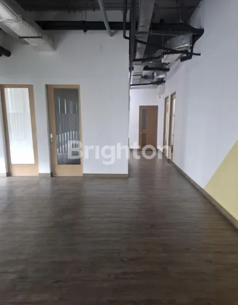 image KANTOR STRATEGIS DI LIPPO MALL, DEKAT PURI INDAH (2)