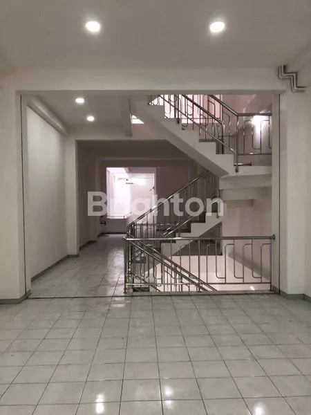 image JUAL SEWA KONTRAK RUKO TOKO RAYA BONGKARAN PABEAN CANTIKAN CANTIAN SURABAYA PUSAT (5)