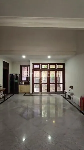 image DISEWAKAN RUMAH ELITE VILLA BUKIT MAS | LT 240 – LB 350 | 3 KT | 90 JUTA/TAHUN (6)