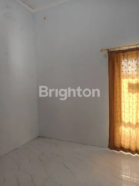 image RUMAH 4 KAMAR TIDUR MADIUN (3)