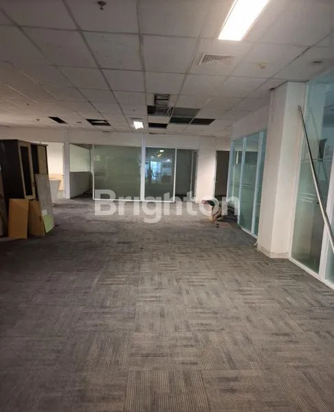 image SEWA KANTOR LUAS 840M² DI PURI INDAH, DEKAT LIPPO MALL (4)