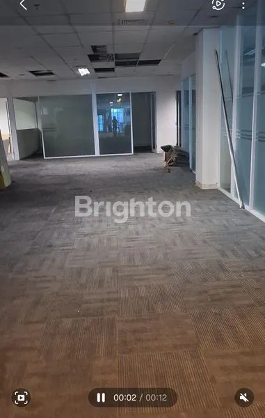 image SEWA KANTOR LUAS 840M² DI PURI INDAH, DEKAT LIPPO MALL (2)