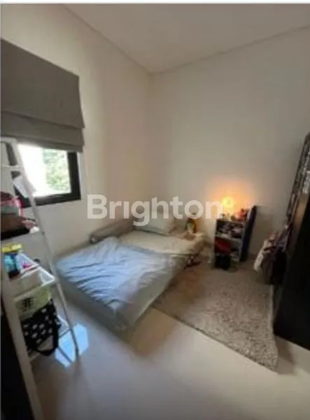 image RUMAH CANTIK 3 LANTAI DI PROVENCE SUITE SERPONG, SHM, SEMI FURNISH (4)