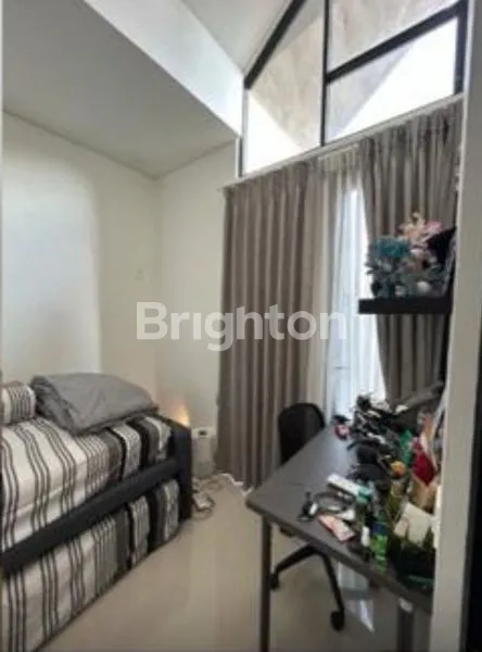 image RUMAH CANTIK 3 LANTAI DI PROVENCE SUITE SERPONG, SHM, SEMI FURNISH (5)