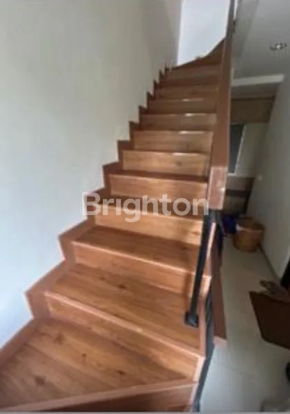 image RUMAH CANTIK 3 LANTAI DI PROVENCE SUITE SERPONG, SHM, SEMI FURNISH (6)