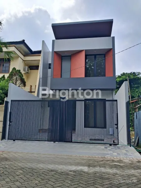 image RUMAH BARU MODERN MANYAR SURABAYA LOKASI BERKELAS ROW JALAN LEBAR (1)
