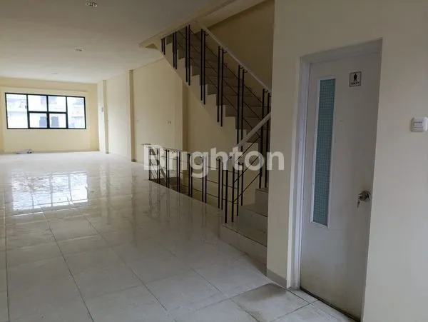 image DISEWAKAN RUKO 3LANTAI DI LOKASI STRATEGIS (1)