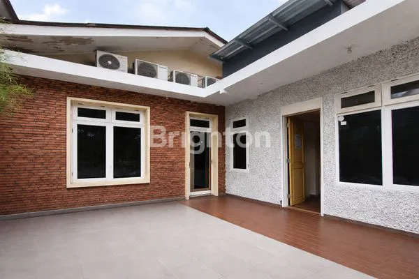 image RUMAH INDUSTRIAL 1 LANTAI KELAPA GADING - COCOK UNTUK STUDIO/OFFICE (2)